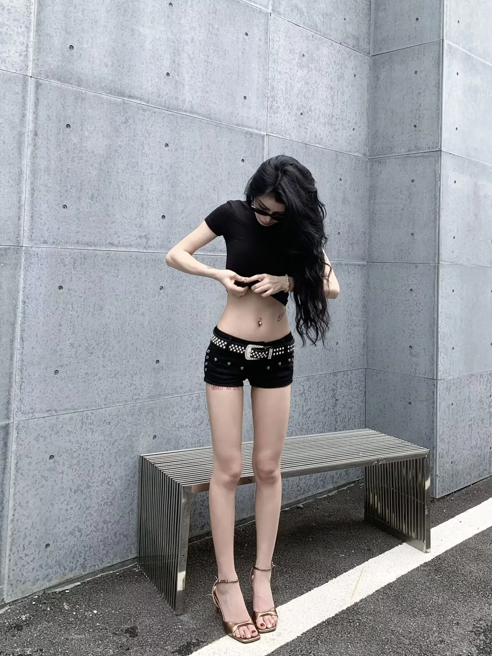 Шорты женские джинсовые с низкой посадкой популярные облегающие пикантные узкие