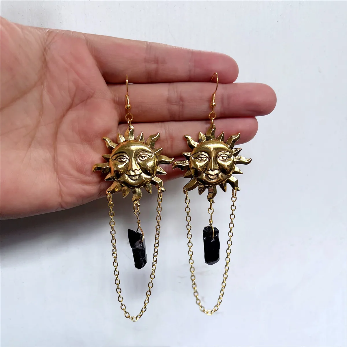 

New Products Hot Selling Golden Sun Gonggong Crystal Stone Earrings Earrings Jewelry Jewelry Women Fashion Earrings