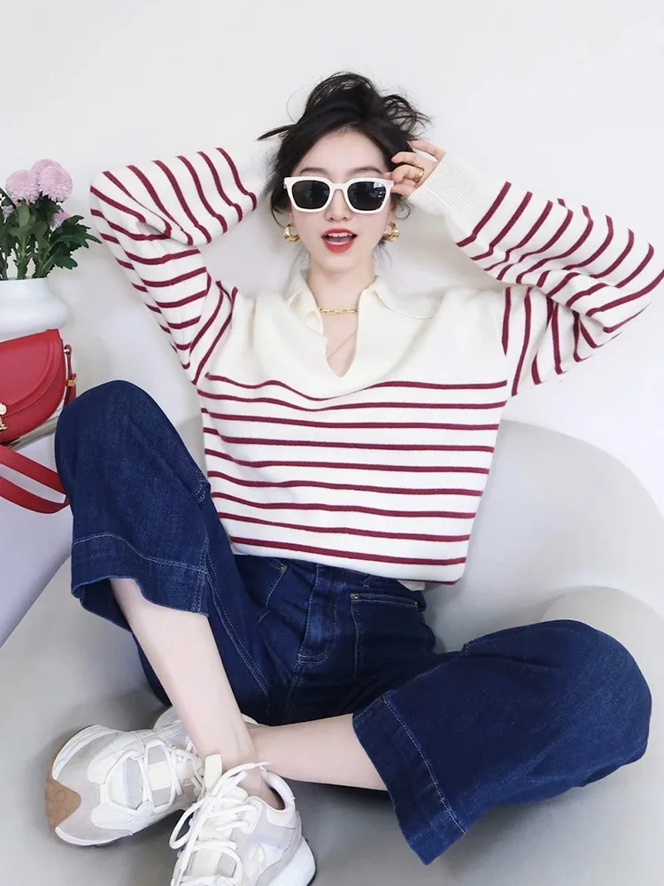 Французский вязаный свитер в красную полоску с v-образным вырезом стиле ретро