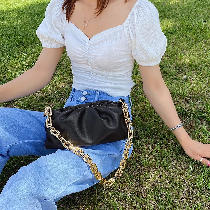 

Clutch Thick Gold Chains Dumpling Clip Purse Bag Women Cloud Underarm Shoulder Bag Pleated Designer Pouch Totes Handbag
