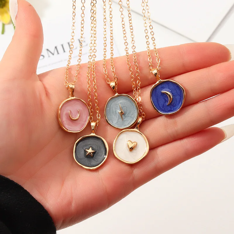 

Simple Stars Moon Heart Necklaces Fashion Women Alloy Oril Drip Long Chains Round Love Pendant Necklaces Jewelry For Girls Lover