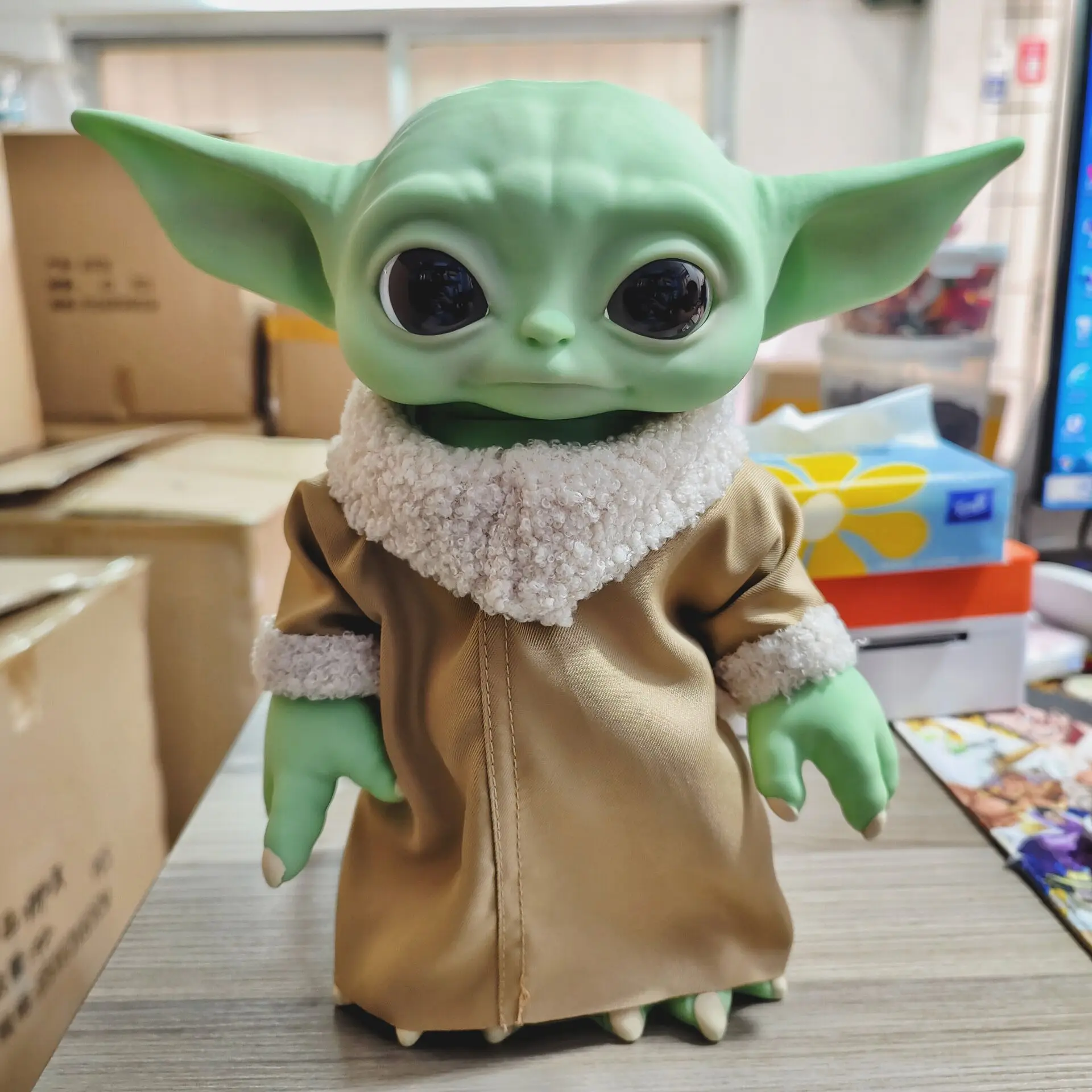 Disney Baby Yoda Action Figure Mandalorian 28cm 4