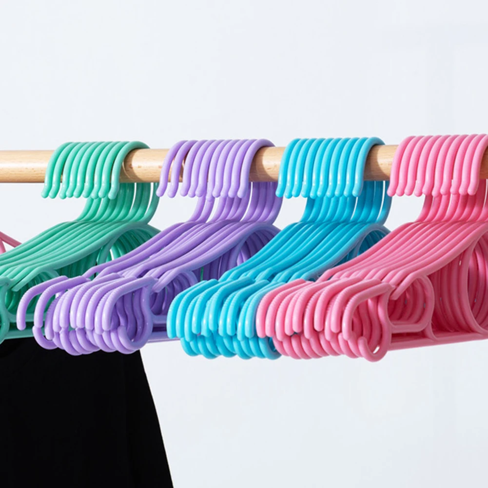 

10pcs Random Color Clothes Rack Plastic Closet Storage Hanging Non-slip Multifunctional Good Toughness And Not Easy To Break