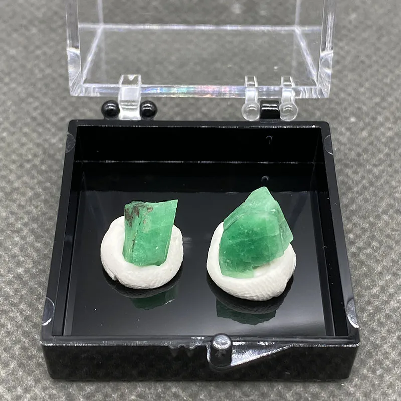 100% натуральный Изумрудный оригинальный камень минеральное оформление коллекция