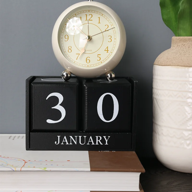 

Деревянный вечный календарь