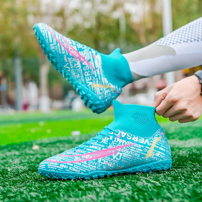 

Durable Soccer Cleats Boots Outdoor Messi Chuteira Society Wholesale Sneakers for Futsal Training Matches Lightweight 35-45 Size