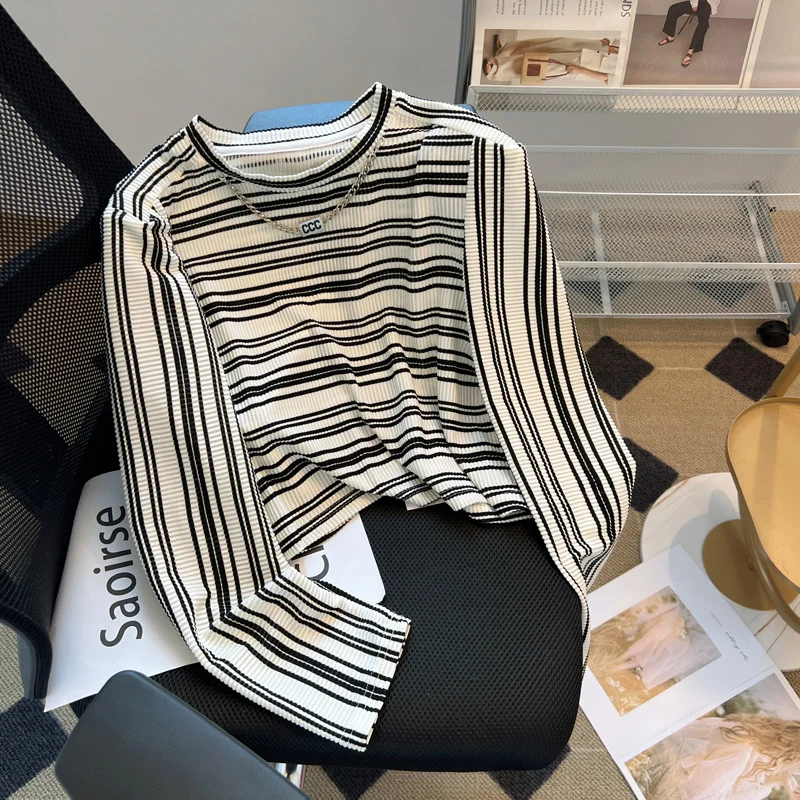

2023 Spring New Age Reducing Loose Slim Chain Design Short Long Sleeve Stripe Round Neck T-shirt Top Women