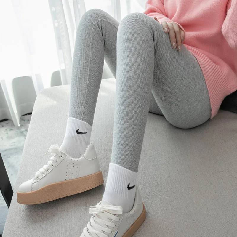 Зимние леггинсы женские теплые брюки однотонные бархатные эластичные с высокой