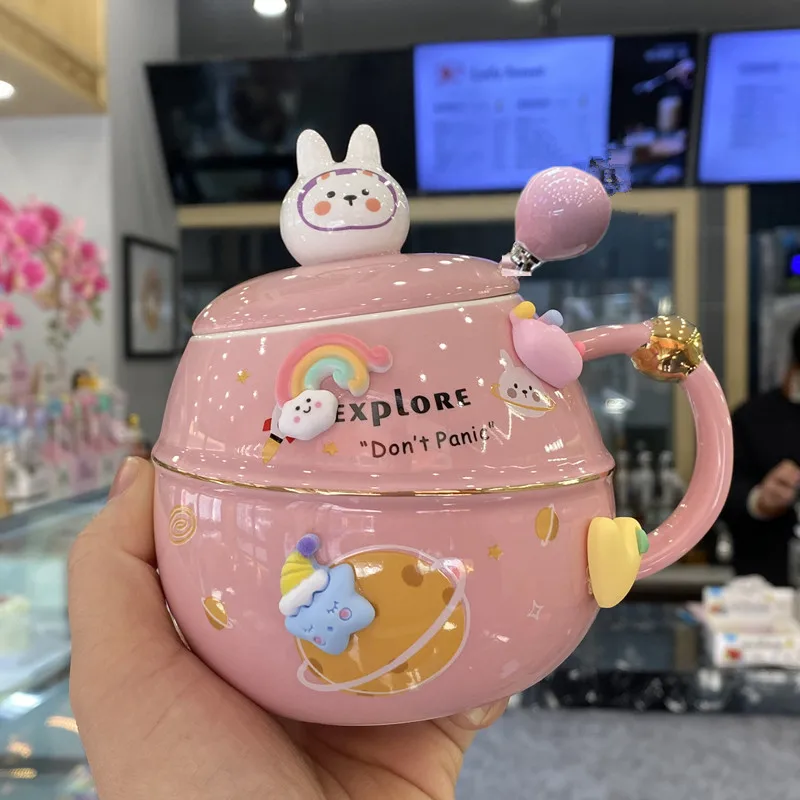 

2022 New Korean-style Astronaut Ceramic Planet Mug with Lid Spoon Boys and Girls Couples School Office Drinking Water Coffee Cup