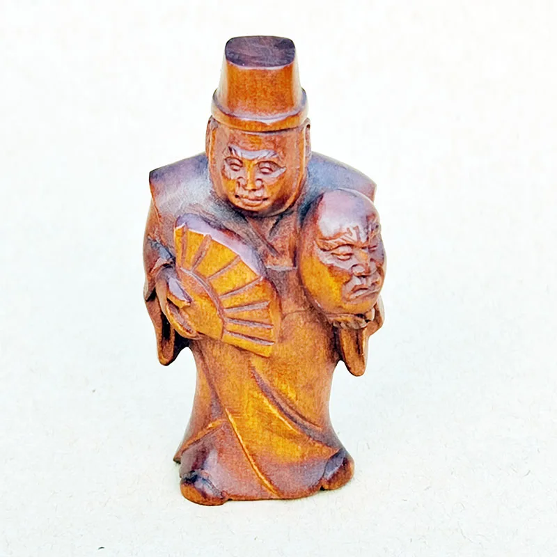 

Фигурка из самшита "Рычащий волк"