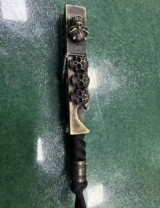 

Second-hand products EDC Skull brass clamp