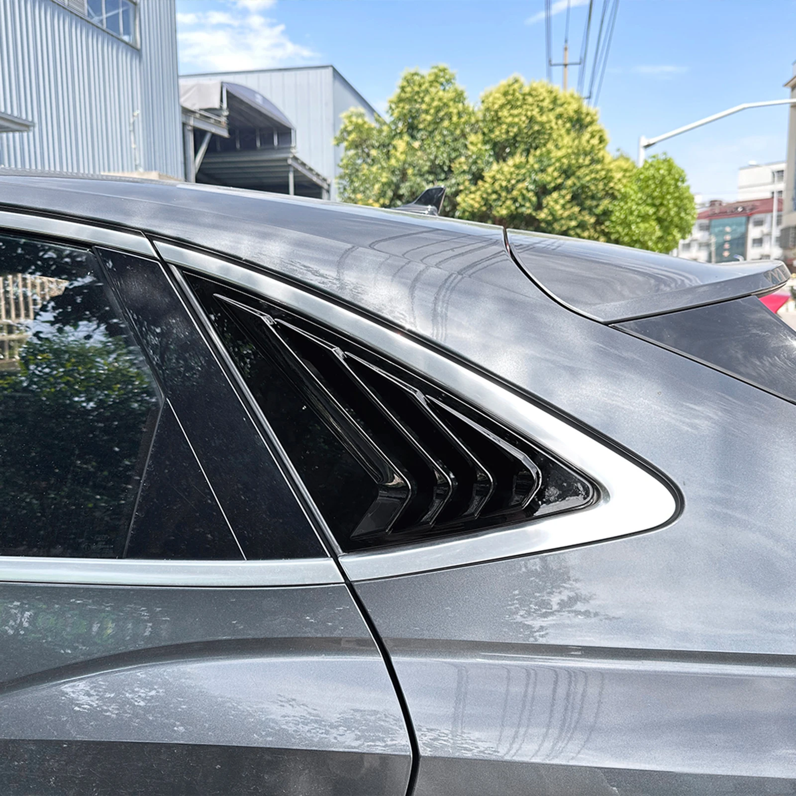 Накладка на боковую шторку заднего стекла для Audi Q3 F3 Sline 2019-2024 (art.: 3920dce4fbb52) - 3920dce4fbb52