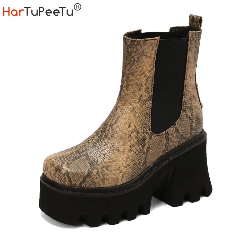 

New Chelsea Boots Women PU Leather Wedges Ankle Booties Snakeskin Rivets Chunky High Heels 2022 Autumn Winter Platform Shoes