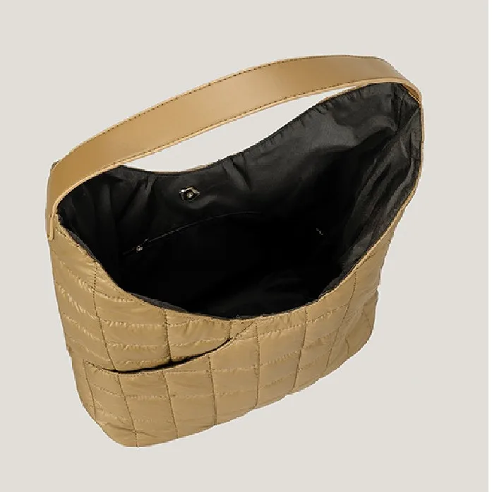 2023 New Fashion Pleated Shoulder Bag For Women Large Capacity Nylon Space Cotton Ladies Handbag Single Shoulder Messenger Bags