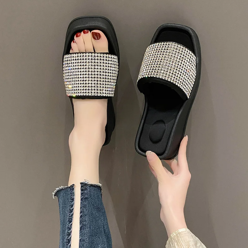 Shining Bright Rhinestones Thick Sole Designer Brand Women Slippers Flat Shoes Open Toe Fashion Sexy Outdoor Ladies Shoes