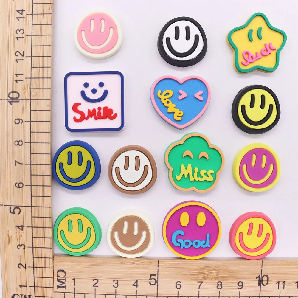 

Смешанные аксессуары для обуви из ПВХ 50 шт., сердце, звезда, цветок, мисс, любовь, удача, хорошая улыбка, подвески для обуви, украшения «сделай сам» для браслетов