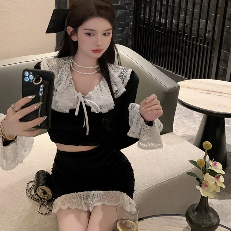 

2022 Autumn Vintage Korean Fashion Two Piece Skirt Set Female Casual Lace Black Gothic Mini Skirt Set Retro Women Lolita Suits