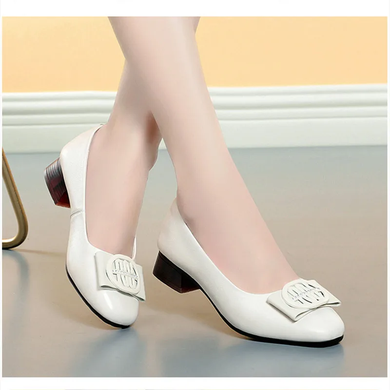 Women's Single Shoes Mommy Shoes2023New Leather Shoes Low Heel Fashion Casual Single Shoes WomenWork Shoes Comfortable for Work