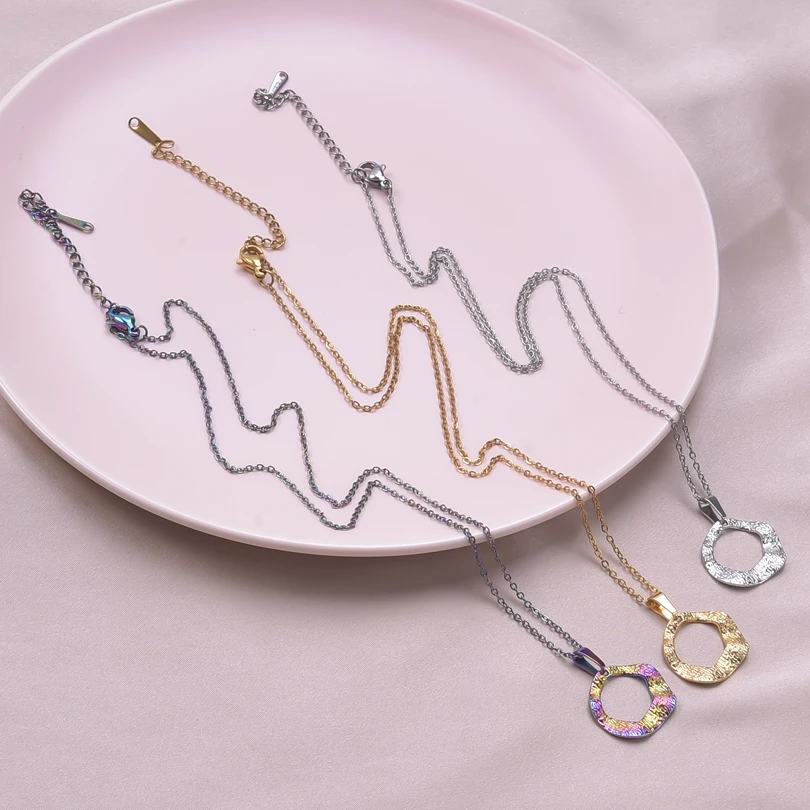 

Irregular Hollow Round Pendant Chain Jewelry On The Neck Necklace For Women Men Accessories Stainless Steel Necklace Girl Choker