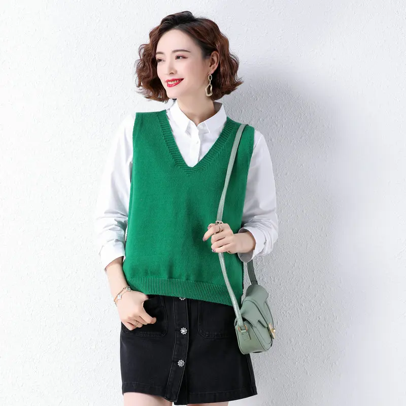 

2022 Spring Autumn Women Green Navy Blue Camel Colour Knitted Vest V-Neck Sleevelesss Pullover Sweaters Soft Plain Knitwear Look