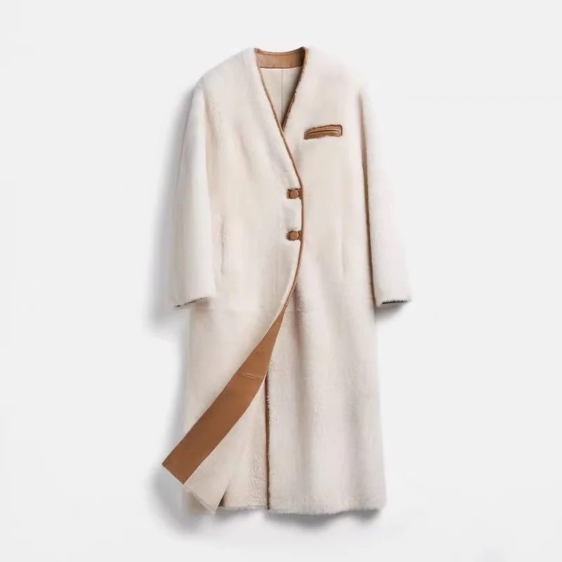 Женское длинное меховое пальто