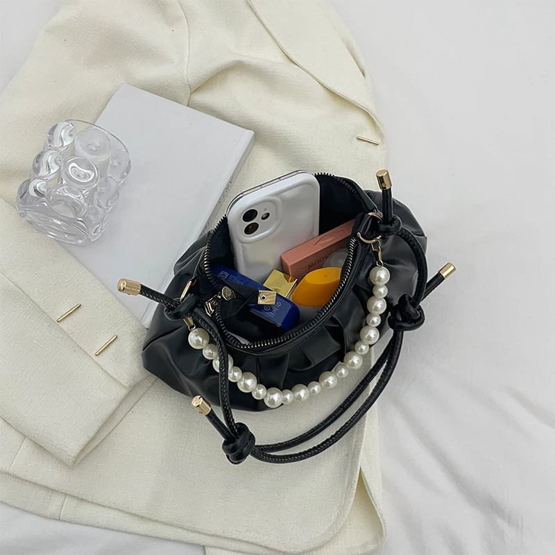 

Women Fashion Shoulder Bag Cloud Crossbody Bag Pleated Casual Pearl Handbag