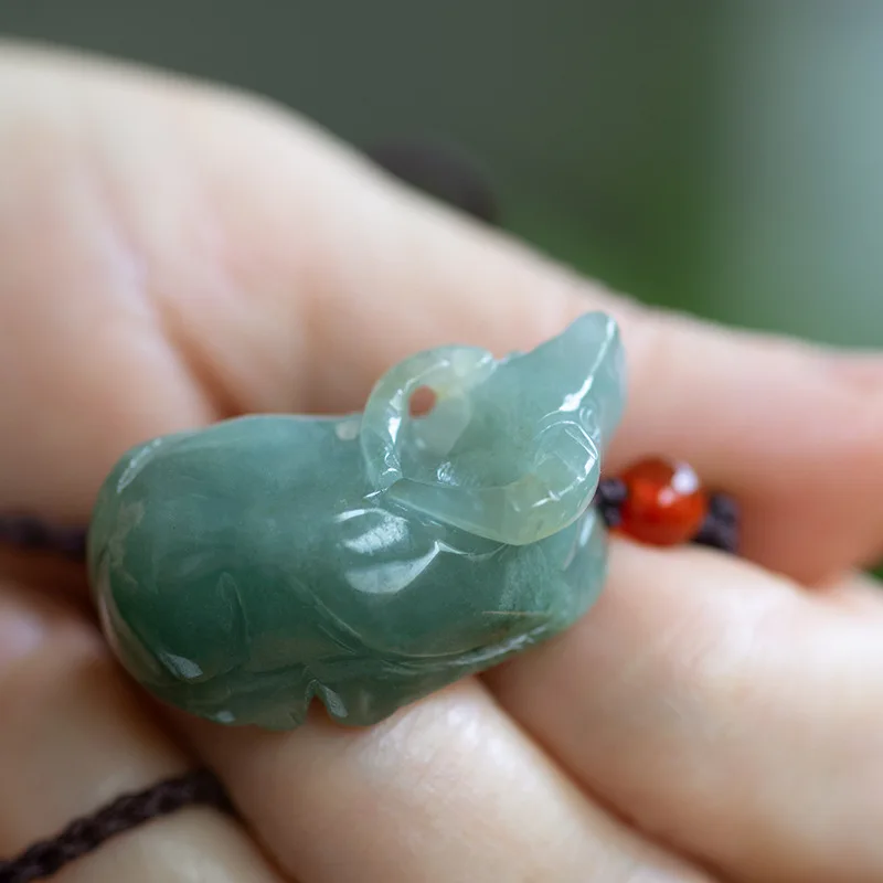 Подвеска из натурального янманского нефрита Знак зодиака бык простой ретро