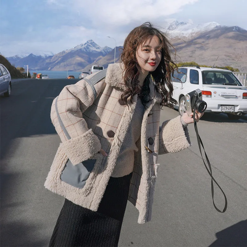 Lamb wool coat women's winter new Female thickened button plaid parka sweet fresh lady all-match Jacket