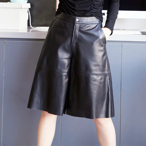 Luxury brand Genuine Shorts Women's 2023 Autumn Winter New Leather Five-point Fashion High Waist Wide Leg Pants FCY152