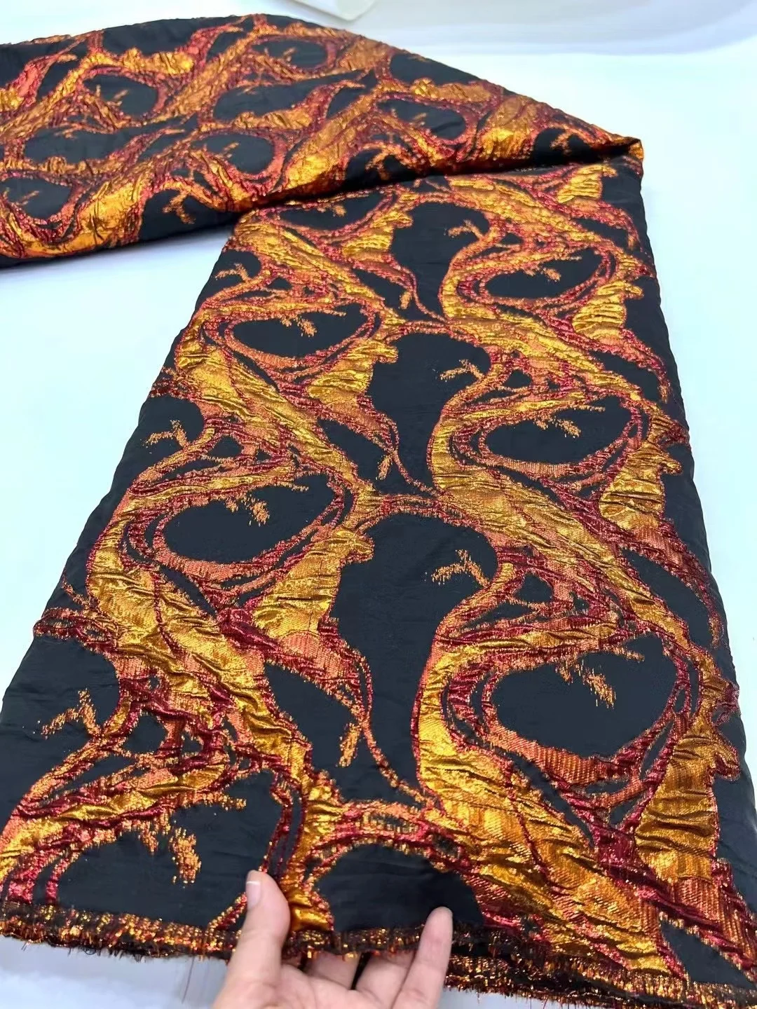 

Latest Jacquard Organza Fabric Nigerian Brocade Lace Fabric Skin Healthy African Tulle Net Lace For Women Wedding Dress Party