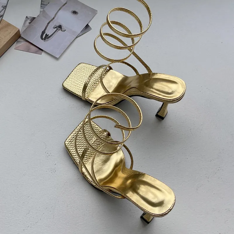 

2022 New Arrival Fashion Gold Women Sandals Thin Low Heel Narrow Band Rome Sandal Summer Gladiator Casual Sandal Shoes