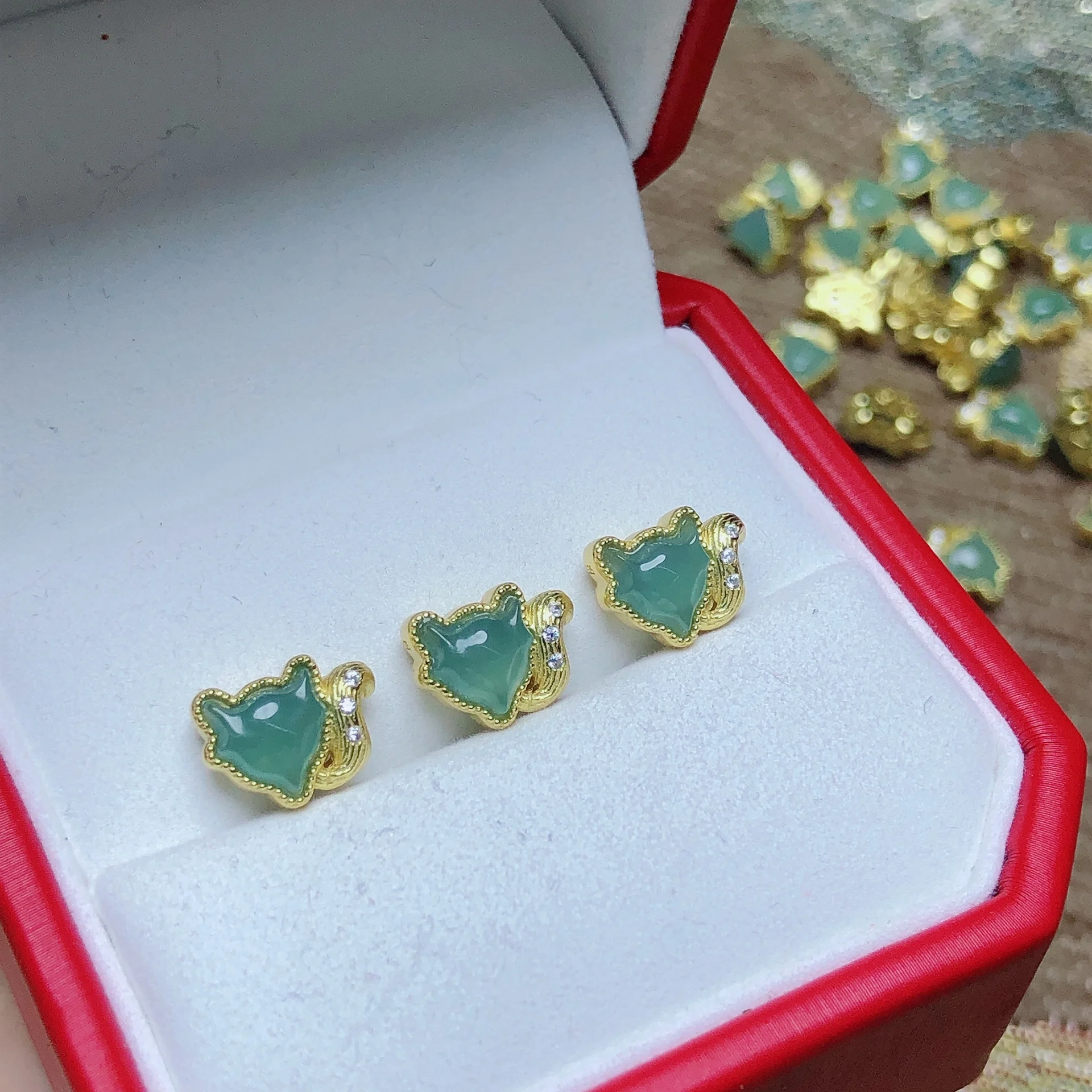 Qq0236 Натуральные товары Нефрит Синяя вода Лиса Аксессуары Пористые серебряные