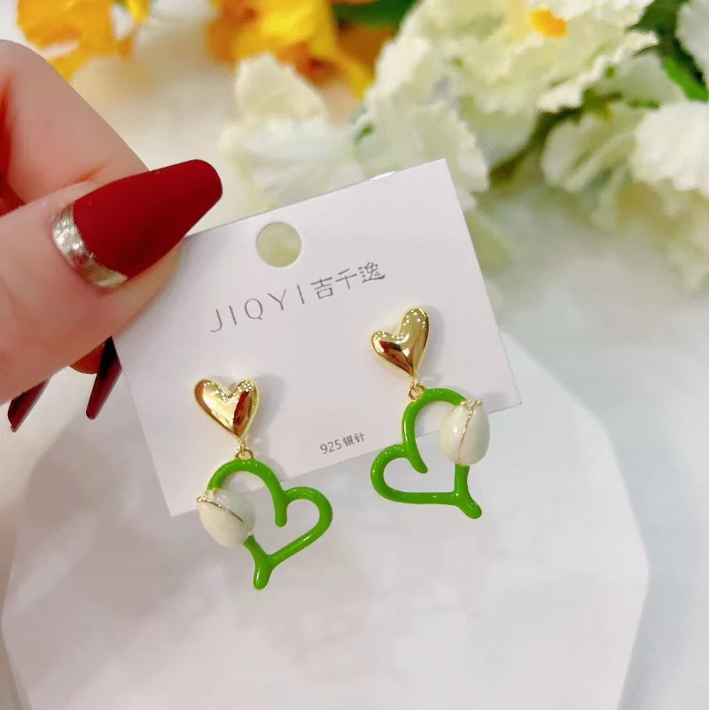 

White Flower Tulip Fruit Green Peach Heart Earrings Design Sense of Temperament Fashion Light Luxury Dating Jewelry
