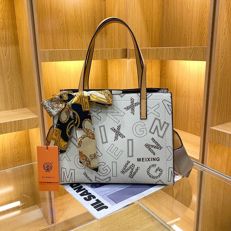 This Year's Explosion Of Advanced Texture 2023 New Fashion Autumn And Winter New Presbyopic Handbag Tote Bag Fashion Handbag