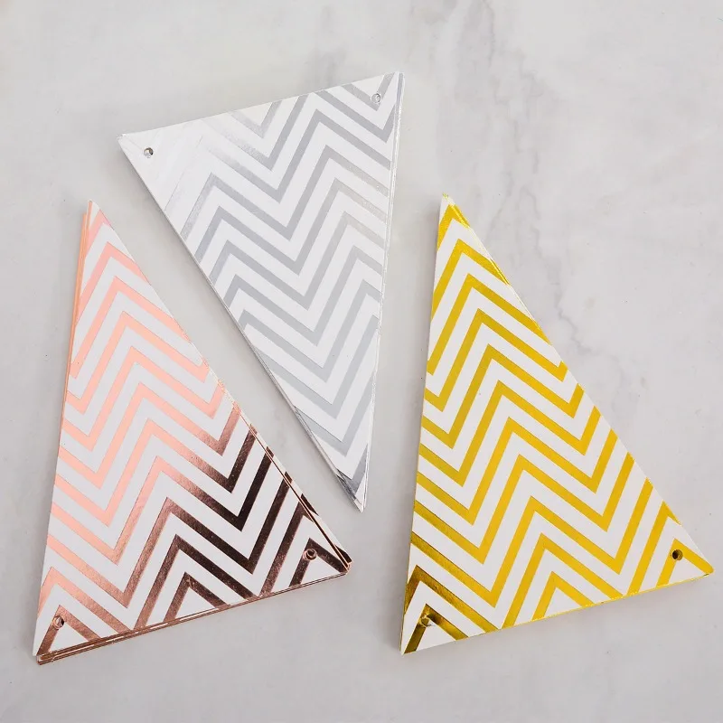 Горячий золотой волнистый вымпел макет дня рождения флаг баннер фестиваль