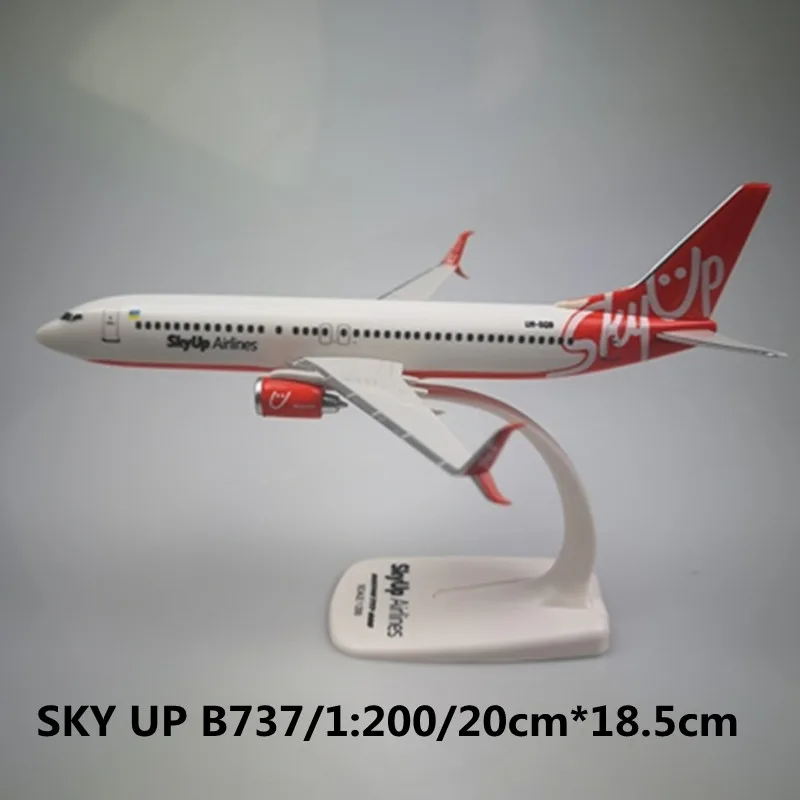 

20CM 1:200 ABS Plastic Ukraine Air Skyup Boeing 737 B737-800 Airline Aircraft DIY Assembled Assembly airplane model air Plane