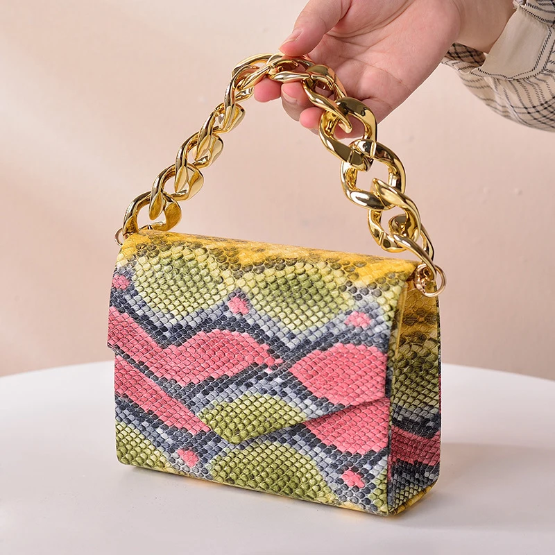 

New Women's Handbag Fashion Snake Pattern Messenger Bag Outdoor Leisure Small Square Bag Party Dinner Bag