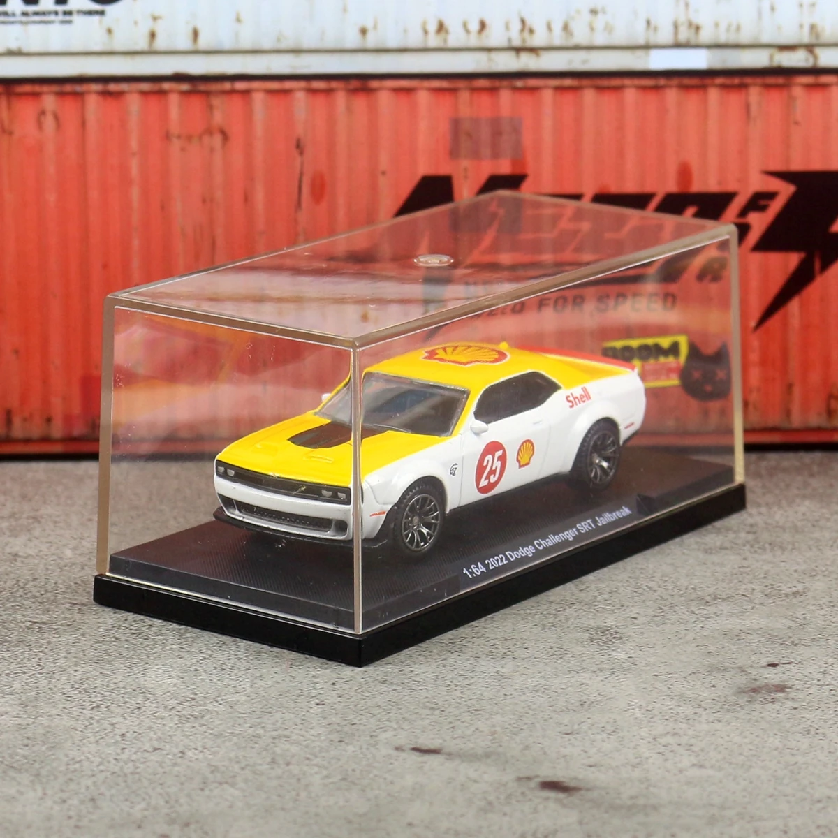 Фото Модель автомобиля Dodge Challenger SRT Hellcat CCA 1/64 из литого металла с демонстрационным боксом, свободно вращающимися колесами, коллекционная миниатюра, подарок для ребенка №2