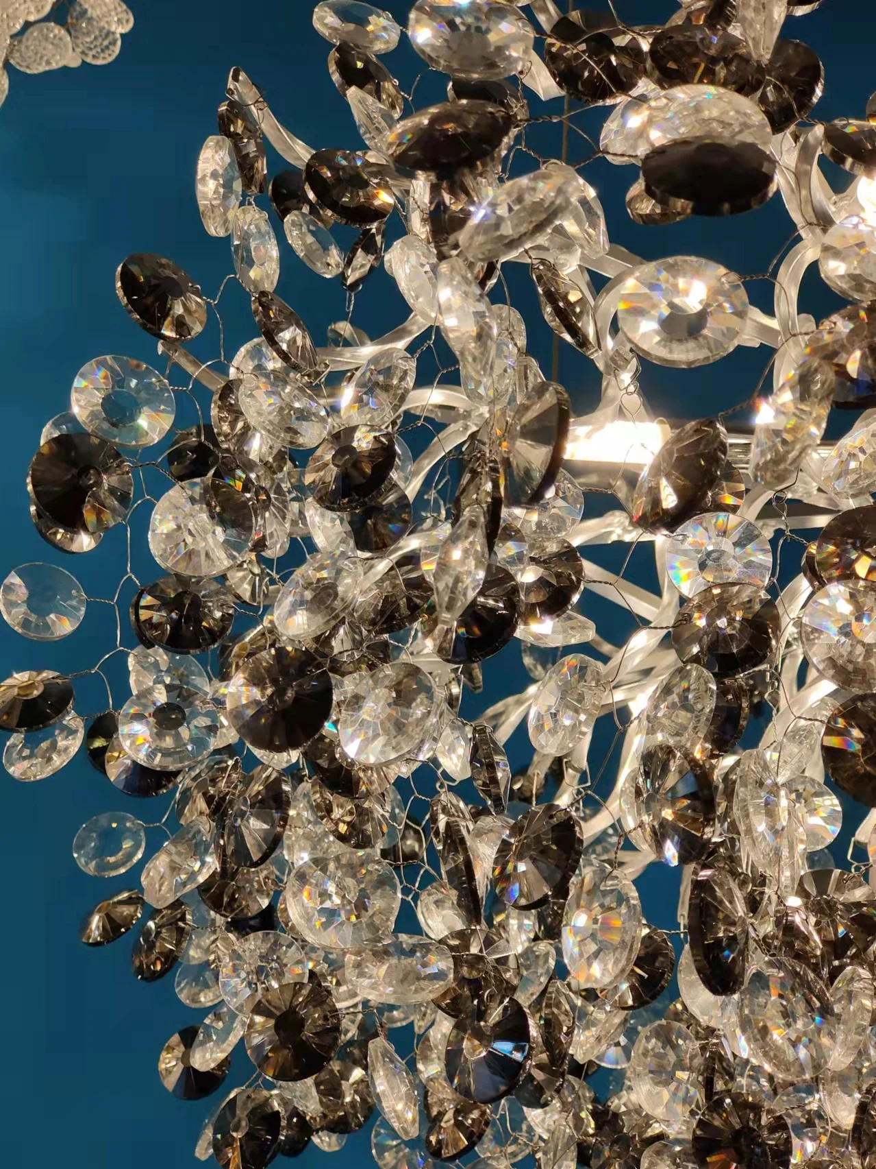 Рисунок 3 - Хрустальная люстра