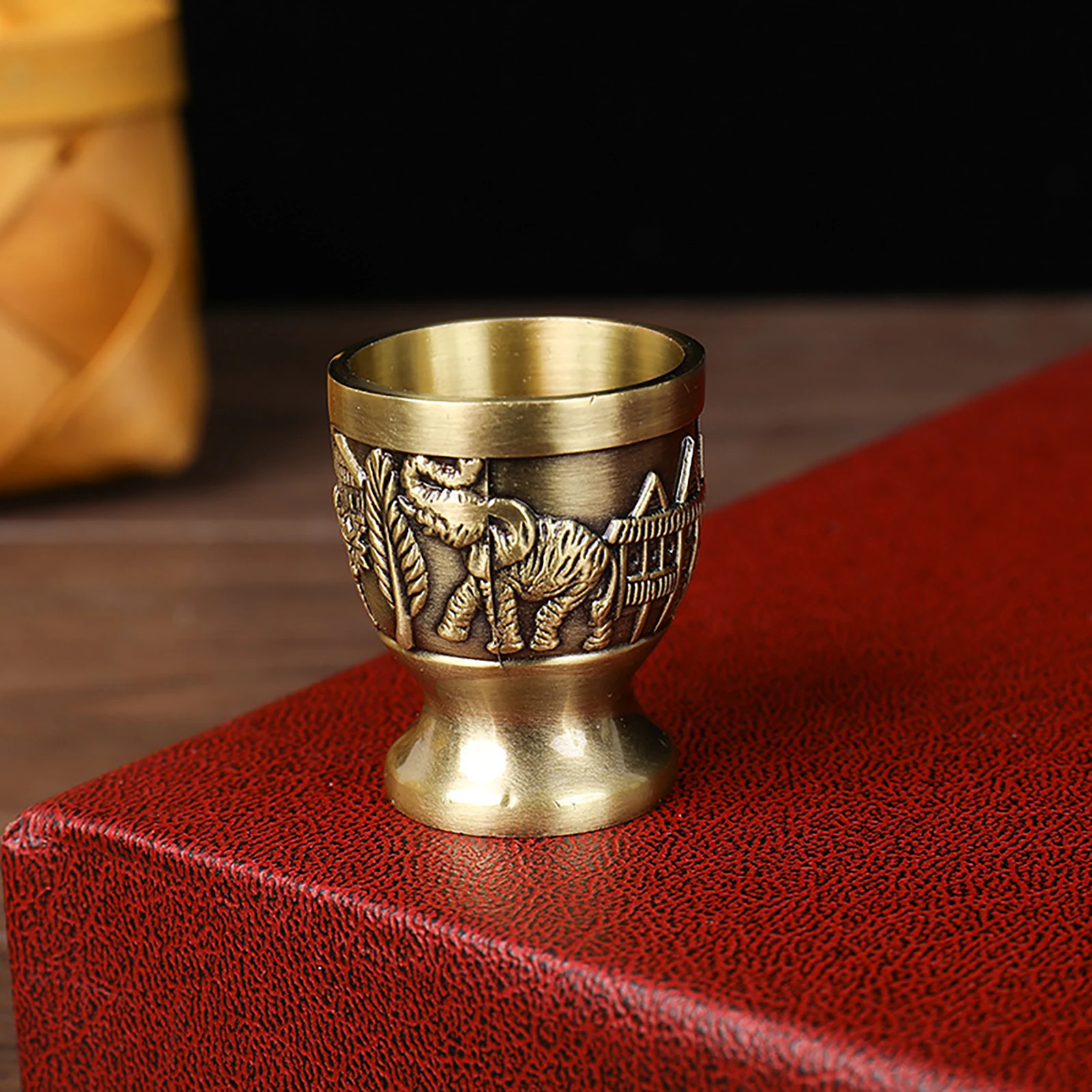 

Vintage Metal Wine Glasses Retro Dinnerware With Handle Champagne Glasses For Bar Home Decor Embossed ​Elephant Goblet