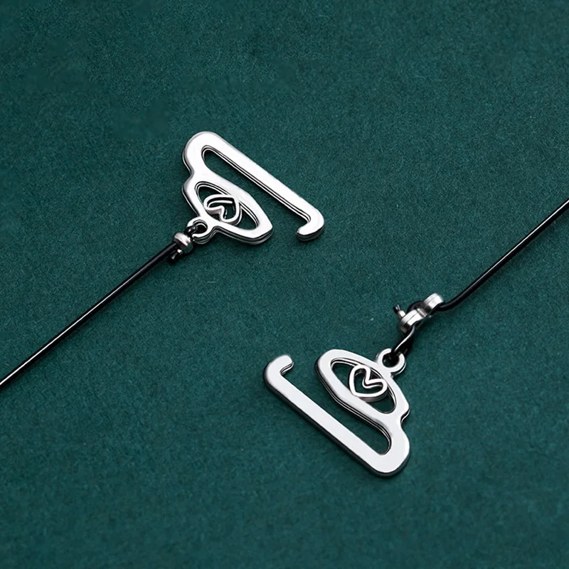 Рисунок 5 - Металлическая пряжка для бюстгальтера