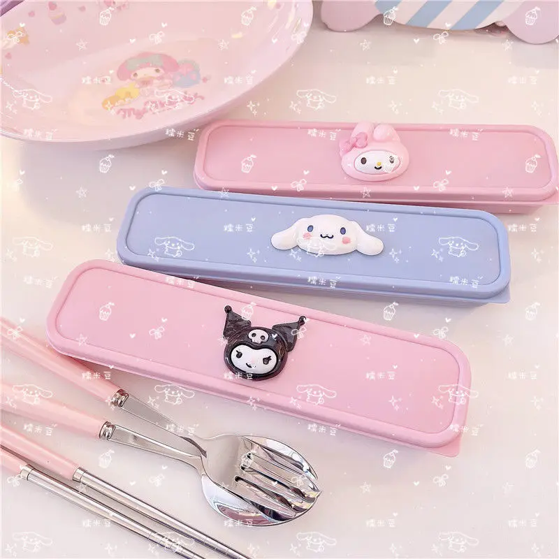 

Портативные столовые приборы Kuromi My Melody из аниме керамики и нержавеющей стали, трехкомпонентная ложка + вилка + палочки для еды, столовые приб...