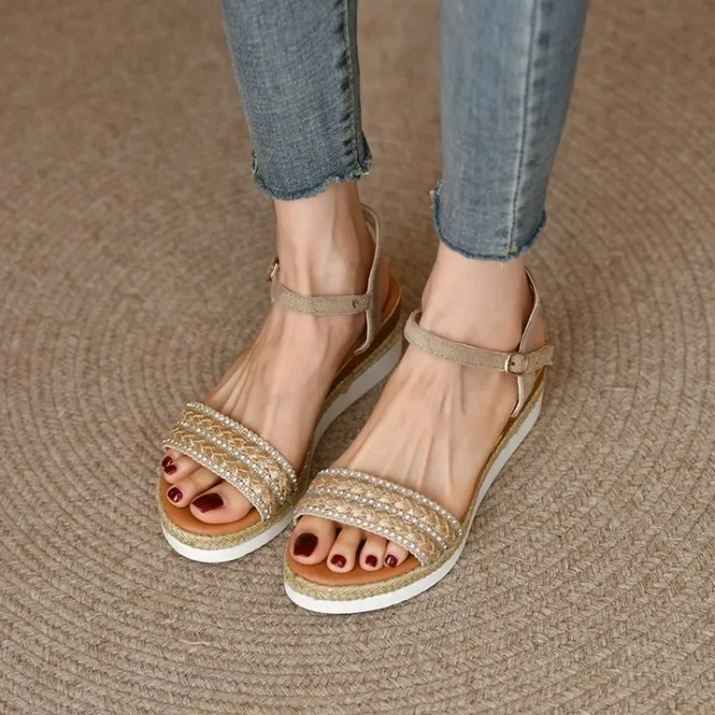 Сандалии женские легкие на танкетке модная повседневная Уличная пляжная обувь