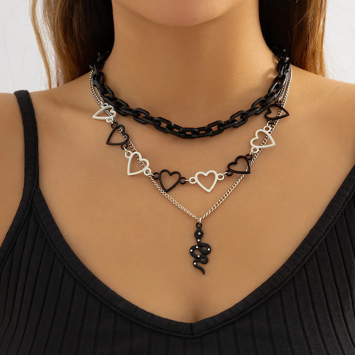 

Gothic Black Plating Multi Layer Punk Snake Pendant Heart Linked Women Girls Cool Goth Layer Snake Animals Necklace Jewelry