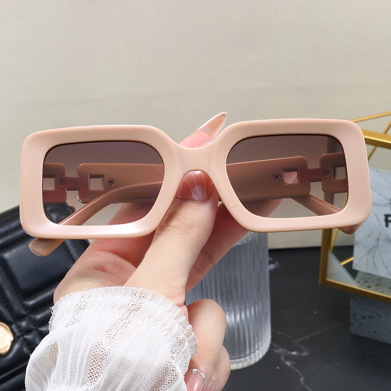 Солнцезащитные очки унисекс в прямоугольной оправе UV400