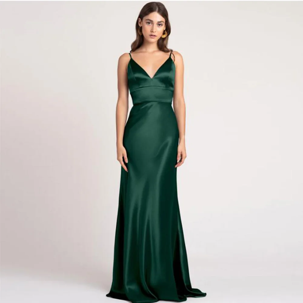 

Платье атласное темно-синее для подружки невесты, с V-образным вырезом