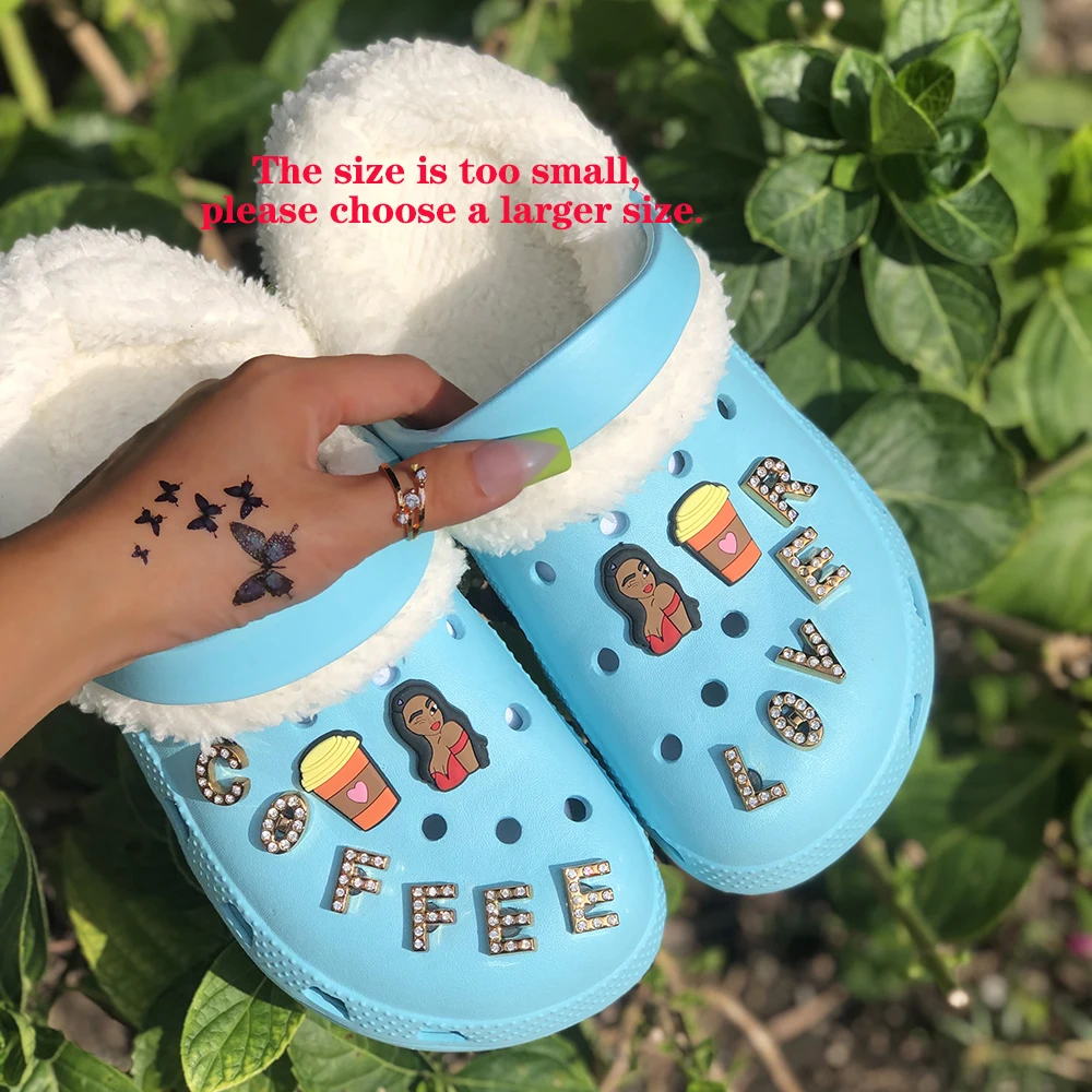 2021 Winter New Plush Sandals Women Furry Cute Cartoon Hole Shoes Platform Warm Clogs Rhinestone High-heel Slipper Garden Slides