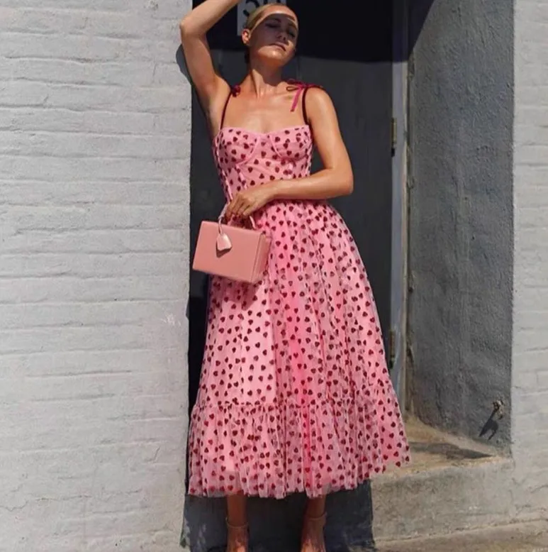 

Sexy Summer Women Dress Pink Heart Sling Party Dress Woman New One Piece Spaghetti Strap Dress Sleeveless Embroidery Pink