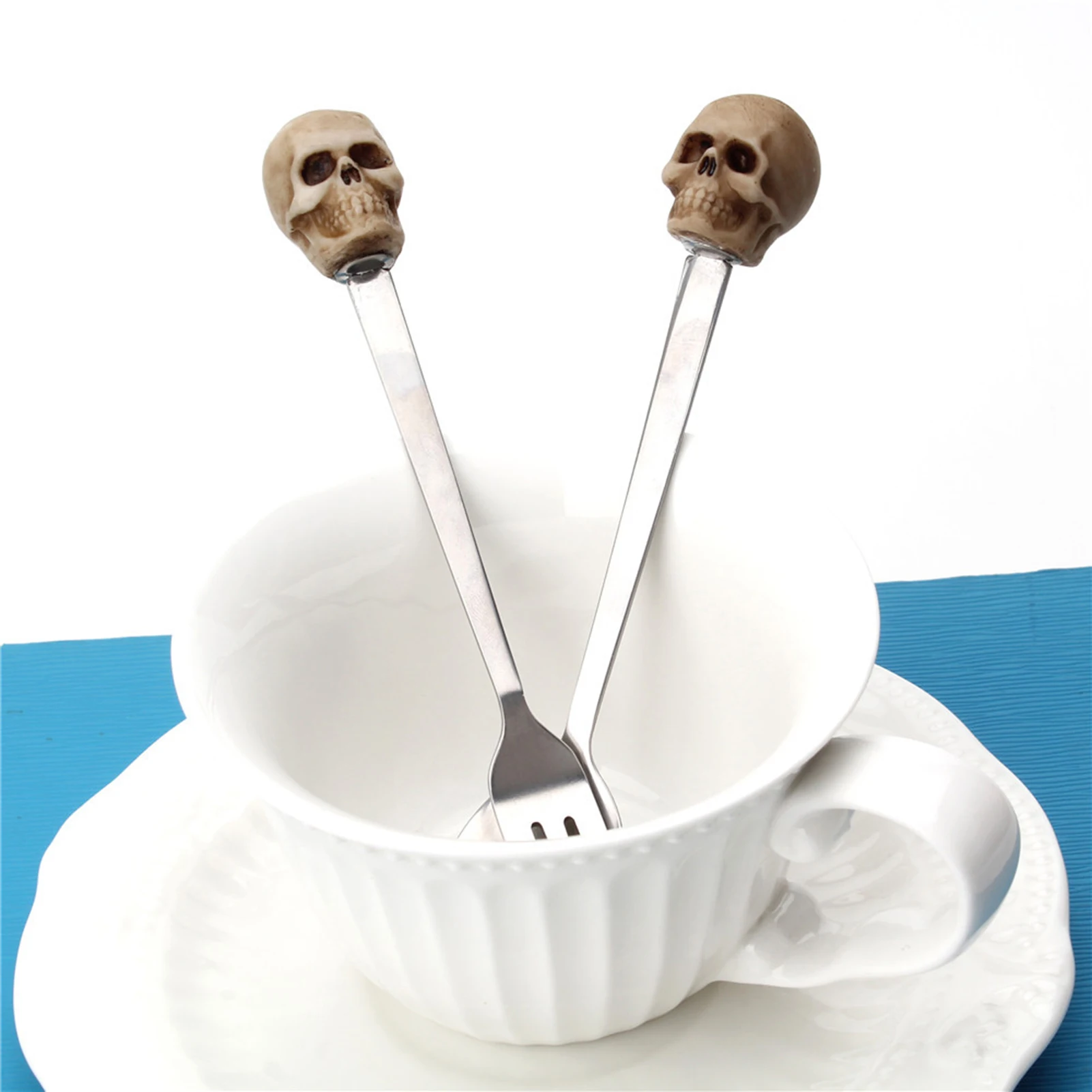 

Skeleton Head Spoon Fork Set Stainless Steel Tableware for Halloween Decoration gass