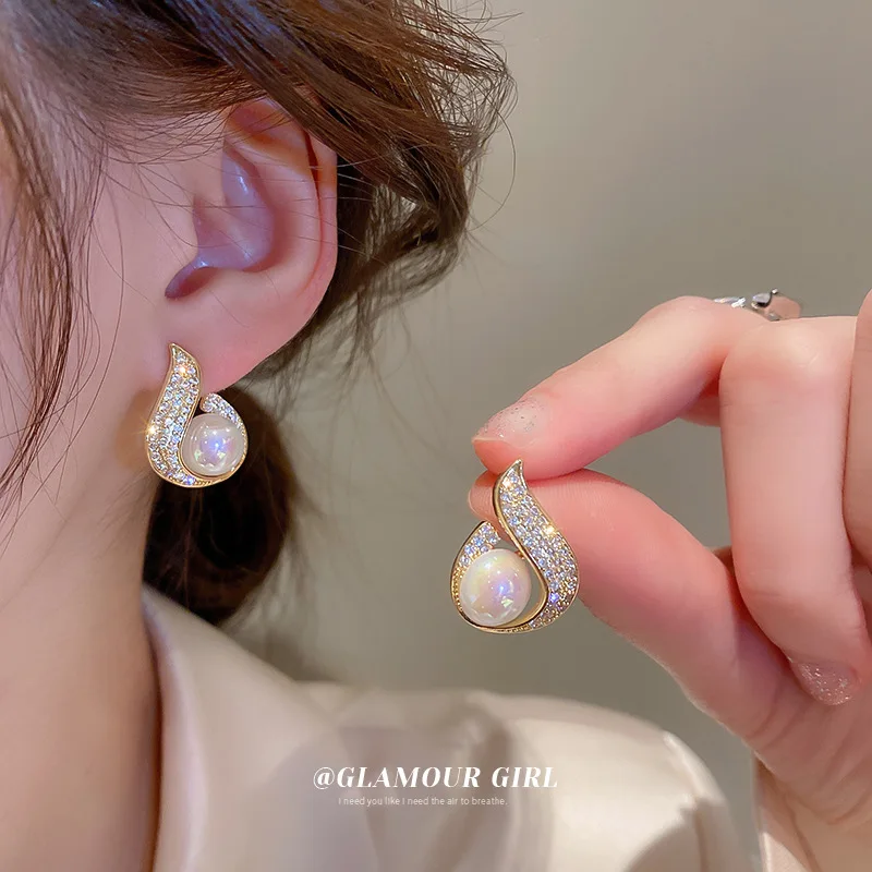 

Real Gold Plating Silver Needle Merman Pearl Zircon Design Sense Fishtail Water Drop Temperament Light Luxury Earwear Female